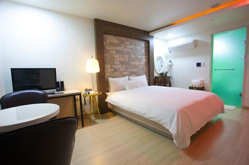 Cnn Hotel Changwon Exterior photo